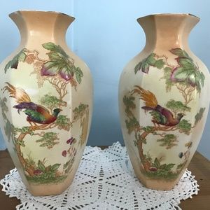 2 Peacock Crown Ducal Ware AGR &Co Blush Ware Vase